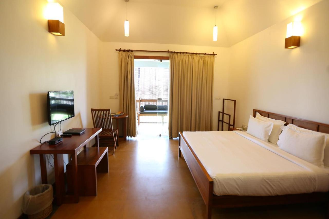 Hotel Le Pondy Puducherry Zewnętrze zdjęcie